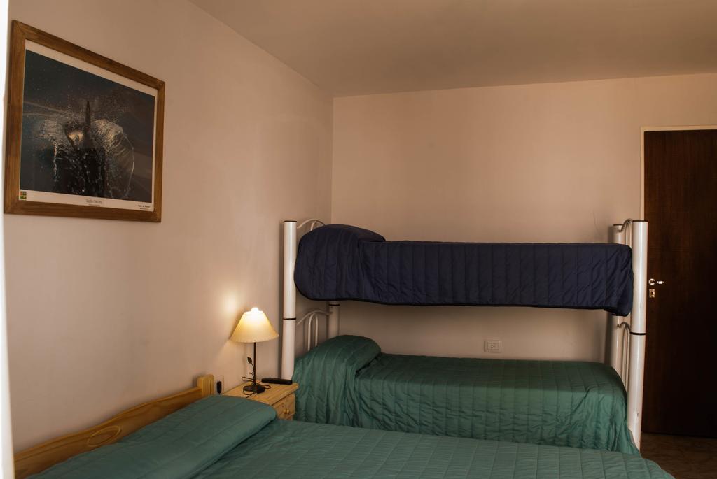 Loica Hostel Puerto Madryn Exterior photo