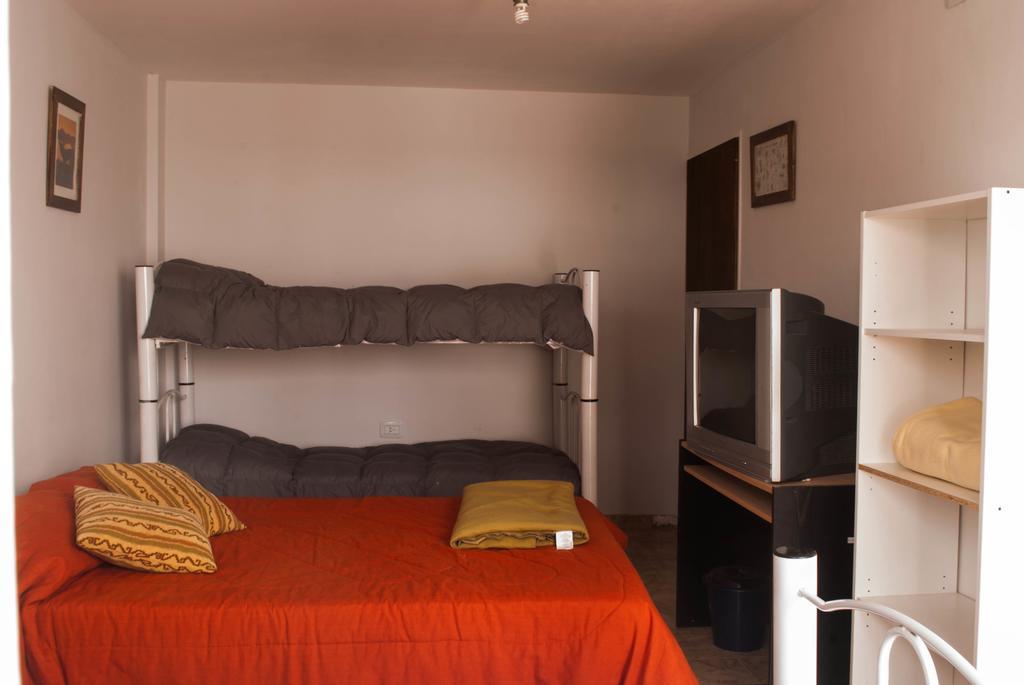 Loica Hostel Puerto Madryn Exterior photo